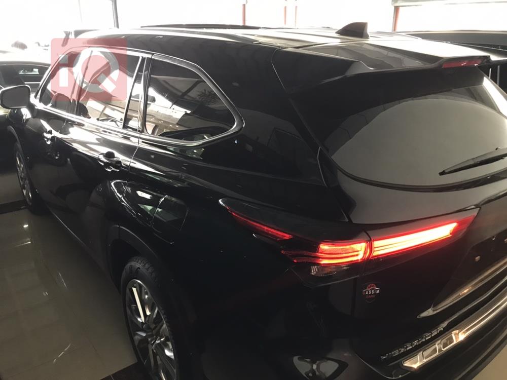 تۆیۆتا هایلاندەر